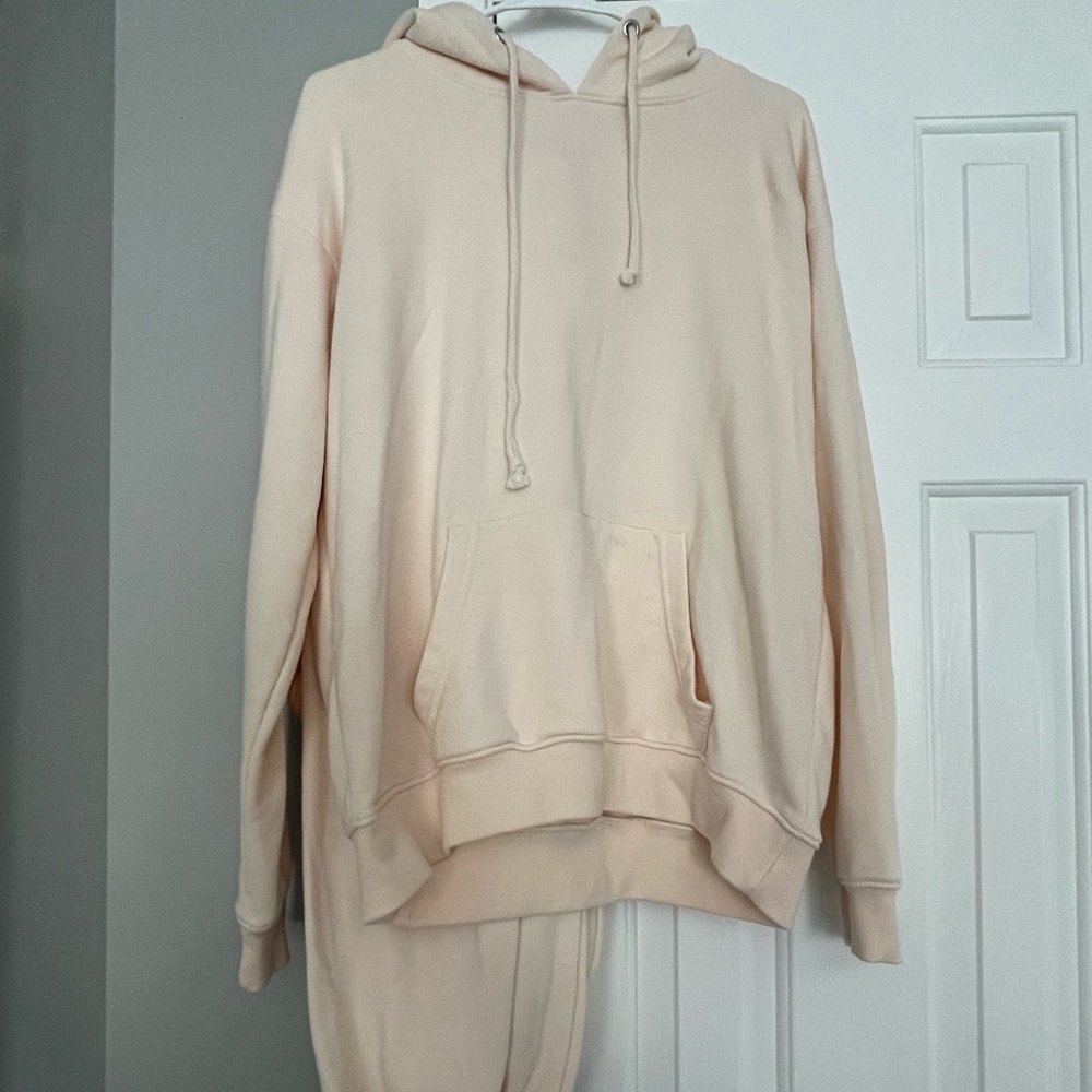 MISGUIDED Peach Sweatsuit SET